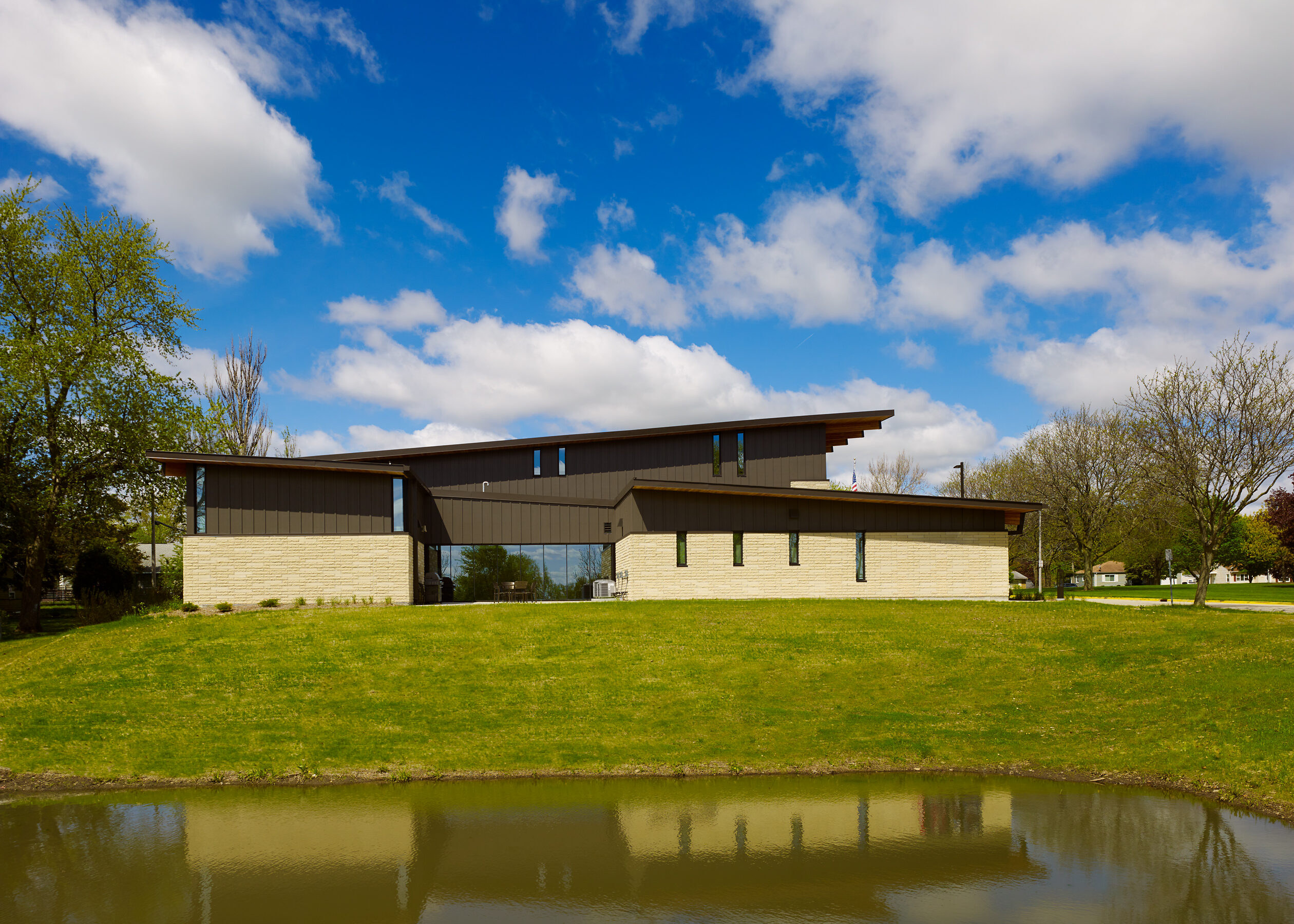Exterior 3